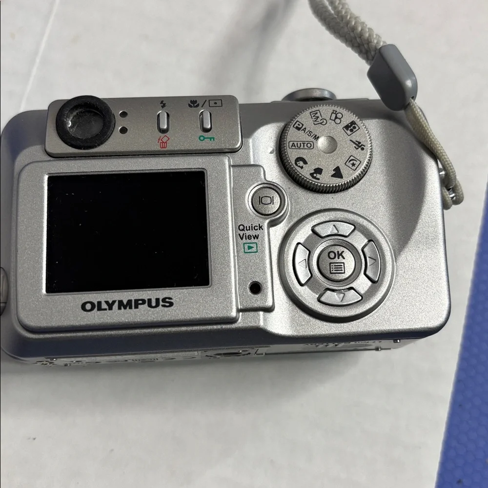 Olympus Camedia C-50 Zoom 5MP Digital Camera Bundle Not Tested No Battery